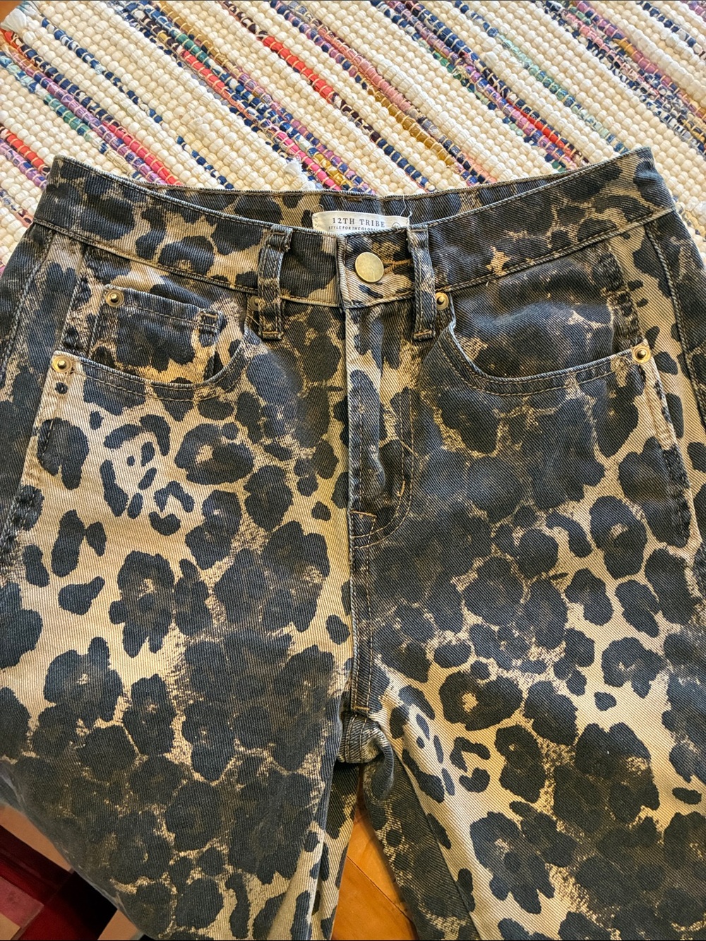 12th Tribe Leopard Print Barrel Jeans - Black & Tan, size 25 - Picture 3 of 6
